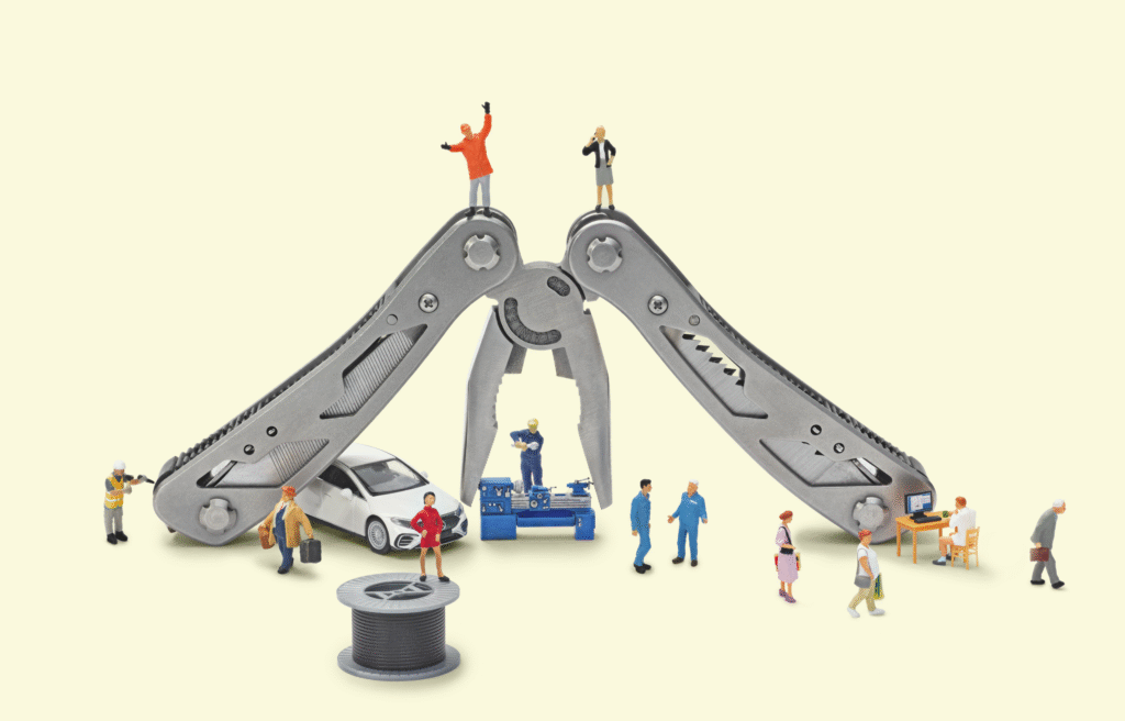 amasol miniature world with a multifunctional tool and miniature scenes