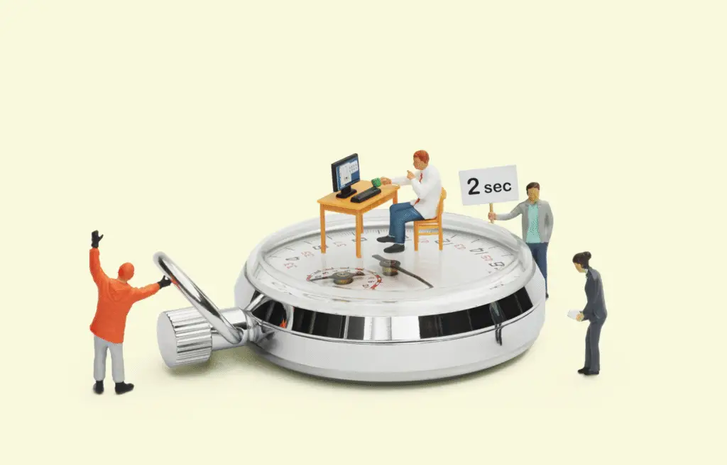 amasol miniature world with a stopwatch, a desk and a banner saying 3 seconds